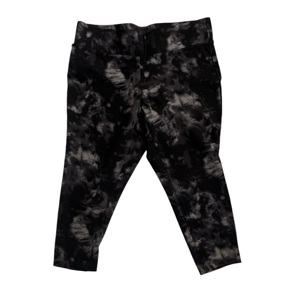 Torrid Tie Dye Capris Size 1